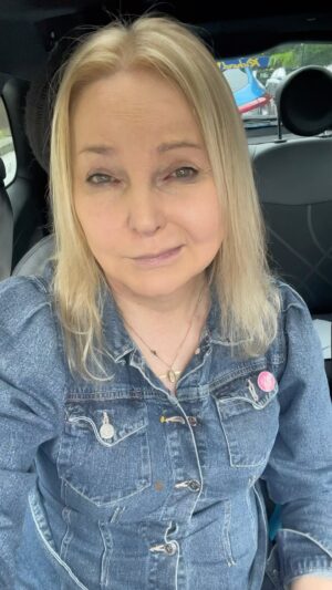 India Willoughby Instagram - Fao @UKLabour - You can’t ban women who are trans from NHS women’s wards - it’s against the law  @wesstreeting @keirstarmer (Comedy spellings courtesy of the app! 🤣)