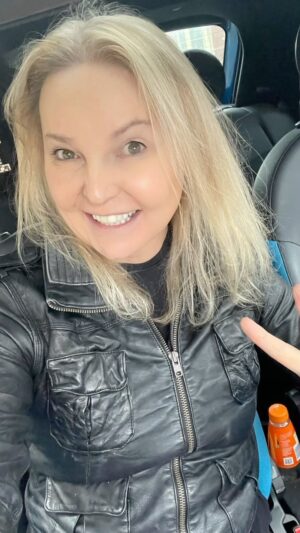 India Willoughby Instagram - I am honestly so unfit. Terrible. I’ve always been what I’d call naturally fit - but it’s definitely gone these last few years. Waste too much time in cafes or fighting the Gov and Brit Media. So going to join the gym. Good for mental health too ❤️🏳️‍⚧️X