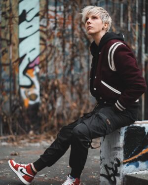 Indiana Black Instagram - Jacket: varsity vintage find
Hoodie: world's 2020 
Pants: black tailor n10
Shoes: origin stories aj1
Photography: @ishootesport 

More shots from the berlin shoot - was a lot of fun working with the city landscape.