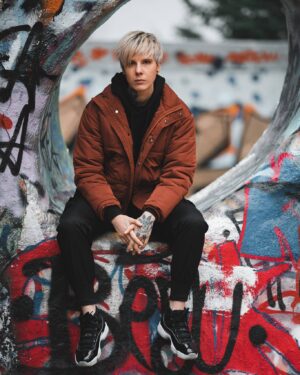 Indiana Black Instagram - Photo by @ishootesport 

Wanted to do a shoot to celebrate my sneakers and Berlin vibes.