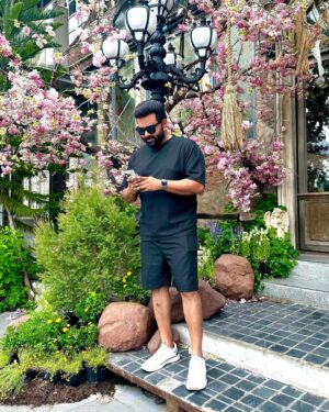 Indrajith Sukumaran Instagram - 🇹🇭🌸

Pics : @prarthanaindrajith