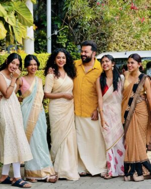 Indrajith Sukumaran Instagram - വിഷു ആശംസകൾ 🌼🌾✨

#HappyVishu