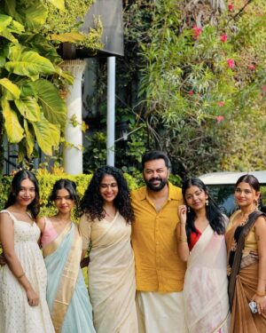 Indrajith Sukumaran Instagram - വിഷു ആശംസകൾ 🌼🌾✨

#HappyVishu