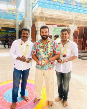 Indrajith Sukumaran Instagram - ഹരഹരോ ഹരഹര.. 🙏🏼

#palani #templevibes 
#Otta