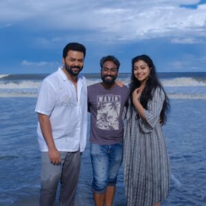 Indrajith Sukumaran Instagram - While shooting this song, there was a real Marivillu (Rainbow) in the sky for a few minutes. Probably that was nature sharing it’s happiness with us. 

Sweet, passionate and dedicated pair, dearest Indrettan and Shruti 🎥🫂🎶, in the world of Shinto & Sherin ♥️. 

The song was an immediate tune Vidyaji played on his harmonium when he had a quick visit to hear the script. That was not even the start of a composing session.

📷: @sethu_athippillil 

@shermeen_siyadofficial @pramod.mohan @inst.prasanna @vinayaksasikumar @harisankar_ks @_shwetamohan_ @vidyasagarmusicofficial @syamaprakashms @anees.nadodi @g_kishore_gk @krpraveenofficial 

#marivillingopurangal