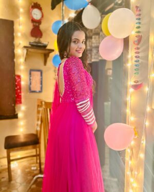 Indraxi Kanjilal Instagram - Pannuuu ka bdayy 🌸
Ps: Swipe left to watch a cutuu video 
📸: @beingmanish7897
.
.
.
.
#indraxikanjilal #birthday #pannu #birthdaygirl #cutu #cute #happy #fun #smile #me #mebeingme #instagram #instagood #instadaily #insta #instafashion #instalove #newpost #post