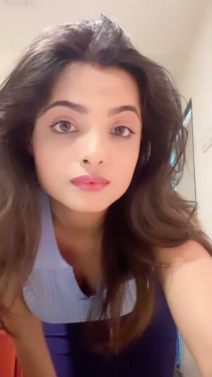 Indraxi Kanjilal Instagram - Just having funn💃🥳
.
.
.
.
#indraxikanjilal #fun #zalim #newsong #newtrend #newtrending #tryingnewthings #justdance #smiley #happy #happyheart #instagram #instagood #instalike #instamood #instalove #instareels #reelitfeelit #reelkarofeelkaro #reelsinstagram #reels #reelindia #reelsindia