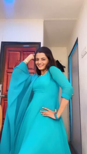 Indraxi Kanjilal Instagram - Manifesting rain with this cutu song🫶🏻
.
.
Ps: childhood memories unlocked 🥹
.
.
#indraxikanjilal #fun #happy #zoobidoobi #childhoodsong #memories #blue #rain #baarish #mebeingme #me #happyme #instagram #instagood #instadaily #instamood #instafashion #insta #reelsinstagram #reelindia #reelvideo #reelviral #trending