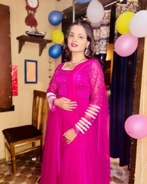 Indraxi Kanjilal Instagram - Pannuuu ka bdayy 🌸
Ps: Swipe left to watch a cutuu video 
📸: @beingmanish7897
.
.
.
.
#indraxikanjilal #birthday #pannu #birthdaygirl #cutu #cute #happy #fun #smile #me #mebeingme #instagram #instagood #instadaily #insta #instafashion #instalove #newpost #post