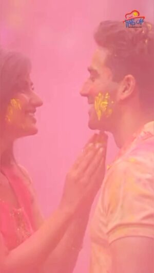 Indraxi Kanjilal Instagram - Kya aapne kheli aaj holi apne parivaar ke sath just like our Wagle family, tag them and wish them a colourful holi.❤️

#holi #happyholi #pushpaimpossible #hatsoffproduction