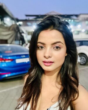 Indraxi Kanjilal Instagram - Happy selfiesss 🌸📸
.
.
.
.
#indraxikanjilal #happyme #me #smiley #smilemore #instapost #insta #instagood #instafashion #trendingreels #trending #trendingsong #premika #post #instalike #instagram #premikanepyaarse