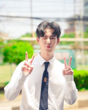 Ingkarat Damrongsakkul Instagram - ดีใจที่ได้เป็นส่วนหนึ่งของงานครั้งนี้นะคั้บบ🫶🏻หัวใจน้องพี่สุดๆ

ขอบคุณพี่ฟิลสำหรับภาพสวยๆนะครับบบ @phil_siri 
#งานฟุตบอลสานสัมพันธ์จุฬาธรรมศาสตร์ #cutuunityfootballmatch2024