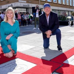 Ingrid Bolsø Berdal Instagram - Glad mottaker av sten på Walk of Fame i Haugesund under Den Norske Filmfestivalen, sammen med beste Sven Nordin. Tusen takk til @haugesundfilmfest for flott opplegg😊 📷@haugesund_foto
//
Today I was a grategul receiver of a stone at the Norwegian Walk of Fame during the Norwegian Film Festival, with the one and only Sven Nordin.