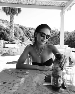 Inna Bakelman Instagram - חברים מדובר בגלריה אחרונה לגיל הנוכחי.
זו גלריה שלא אומרת לכם הרבה, לא מקיימת את חוקי הפורמט וכלפי חוץ לא גוררת לייקים אבל היא פה כי זהו רצוני ואתם רובכם מחבבים אותי אז תפרגנו בבקשה. תודה מראש🖤
