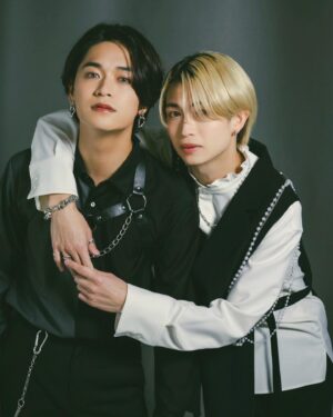 Inoue Sora Instagram - ・
#Duet 9月号（1枚目）
#WiNKUP 9月号（2枚目）
発売中！！

韓国メイクというのですかね？
カラコンなんて初めてつけました。笑
そして僕の大好きなモノトーン写真です😏