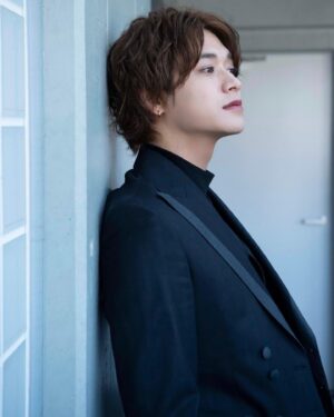 Inoue Sora Instagram - ・
#JUNON 5月号
発売中です。

ドラマ『#ガチ恋粘着獣 』の #コズミック 3人で登場しています！
ぜひご覧ください☺️
