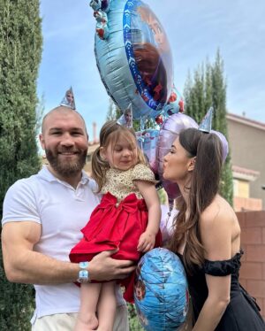 Ion Cuțelaba Instagram - Happy birthday my little princess!❤️
I am a proud and happy father in the world.🙏🏼
