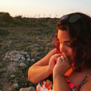 İpek Ayaz Kortunç Instagram - Şu melankolik ruhumla başım belada.