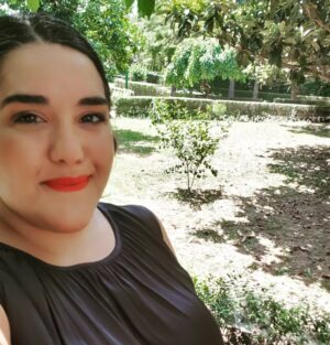 İpek Ayaz Kortunç Instagram - Buraya illa bir şey yazmak zorunda hissetmekten sıkıldım. Buraya bir şey yazmayayım.