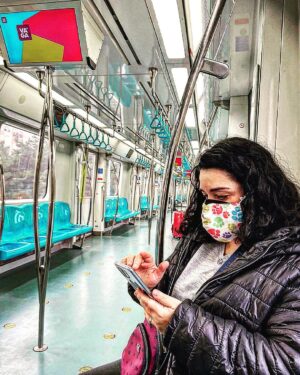 İpek Ayaz Kortunç Instagram - Bu kardeşiniz ayyylaaar,yılllaaar sonra Marmaray'a binmiştir çünkü
#sahipsizlerinsahibiyiz 
Beni kimler kimler Kadıköylere Modalara çağırdı da ben gitmedim Covid var diye ama #sokakhayvanlarısahipsizdeğil demek için bugün Kadıköydeyim !
