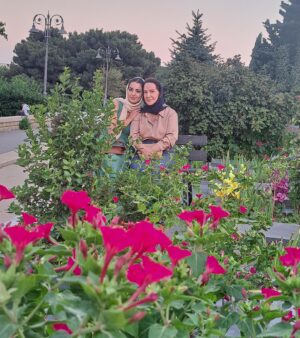 Irana Kerimova Instagram - “Gündəlik” yaxında..)

Quruluşçu rejissor-Pərviz Həsənov @parviz_hesenov 
Ssenari -Tural Cəfərov @qan_tural 
Quruluşçu operator-Pərvanə Həsənova @parvanahasanova.d.p