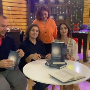 Irana Kerimova Instagram - 30 iyun @deluxeparkqusar da baş tutan tədbirdən xatirə görüntülər.
Tədbirdə “Soyuq Günəş”filminin nümayişindən sonra,Sədagət Kərimovanın eyni adlı kitabının kiçik bir təqdimat mərasimi oldu. @sedaget_kerimova 

Bir birindən gözəl ifaları ilə gecəmizi rəngləndirən @elvina_heyderova_official @_elvina_official_ “Yargunat”mahnısını dəfələrlə bizlər üçün ifa etdi.

@deluxeparkqusar  tədbirin bütün təşkilatçılarına,xüsusilə Yeganə xanıma,Həmidə xanıma dərin təşəkkürümüzü bildirirəm!