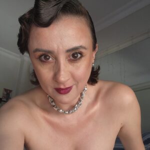 İrem Kahyaoğlu Instagram - Işıltı bizim işimiz..
#düğün #nişan #parlaktaş