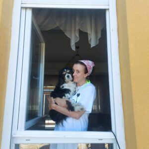 İrem Kahyaoğlu Instagram - Şekersiz tatlı gibi bi bayram.. ay dedeye dileklerimi ilettim..ağzım burnumda Bi bayram ve tatil geçirdim..Şehre dönme vakti..çaçanın kontrolü var yarın..kaygı benden çok tatil yaptı:)