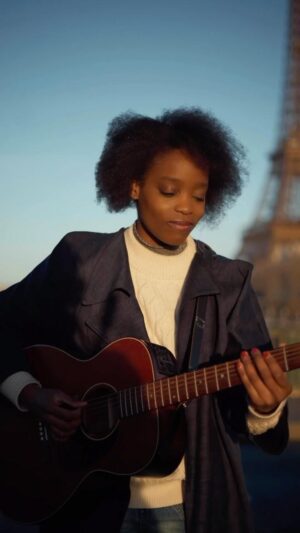 Irma Pany Instagram - Venom of angels ✨ 
.
.
.
.
#irmamusic #venomofangels #paris #eiffeltower #folkmusic #soulmusic #folksouls #singersongwriter #guitar #acoustic