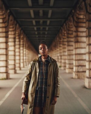 Irma Pany Instagram - Strumming my heartstrings under this bridge like 🙄
#theystillhaventcalled #atleastimadeasongoutofit 
📷 @elliot.aubin 🙏🏿
.
.
.
.
#irmamusic #bercy