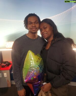 Irone Singleton Instagram - You're literally and figuratively taking flight in life. I'm so proud of you Ethereal Zephyr aka Eberton DeLacy Duvall Jackson Singleton III @facil_22 Welcome to your 20's! I hope you enjoyed your special day.. Paw-Paw loves you.🎉🎊🥳🎂🙏🏿❤🙂😘