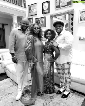 Irone Singleton Instagram - Shout out to my brother @iammikebeasley on your #happybirthday 🥳🎊🎉🎂👑 It's always great to see you and the beautiful & talented @actordeenabeasley. The Mrs. @commaleta and I had a fantastic time. I love you and am proud to call you (& Deena) colleagues and friends. May God grant you all your heart desires as you continue to live to please the almighty. #TRUTH & #LOVE🙏🏿❤🙂