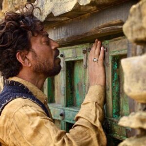 Irrfan Khan Instagram - Searching for love through a crack #songofthescorpions #lovestory #anupsingh #GolshiftehFarahani #locarno