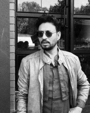 Irrfan Khan Instagram - #QaribQarib #Coffeedate ke liye ready .... 😀😋 @par_vathy kahan ho tum ☹️ @zeestudiosofficial @qqsthefilm