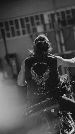Isaac Alfaiate Instagram - Wherever I may roam 🤘🏽
