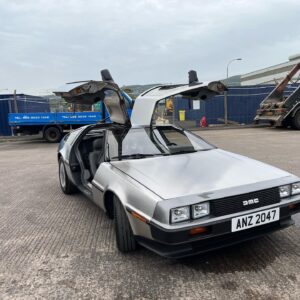 Isaac Hanson Instagram - Had a quite a day hanging with James Bourne in #belfast enjoying a little bit of #delorean history!

Really fun!

#goodtimes