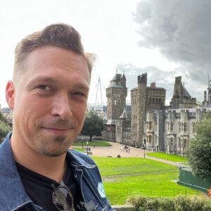 Isaac Hanson Instagram - Had a lovely day in #cardiff yesterday. Thanks to everyone who came to the show… it was off the hook!

#hanson #busted @busted