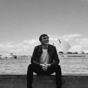 Isaac Hempstead-Wright Instagram - ❤️🇦🇺 | 📸@daveast