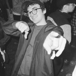 Isaac Hempstead-Wright Instagram - A few from summer courtesy of @daveast