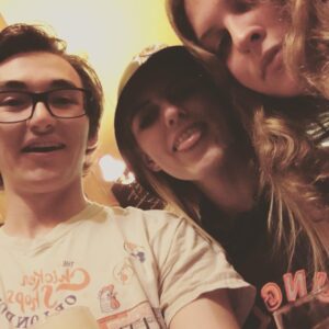 Isaac Hempstead-Wright Instagram - Merry Xmas from London's best pub sing along