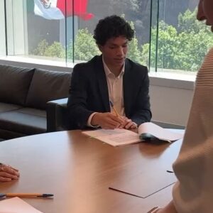 Isaac Hernández Instagram - Muy agradecido con el Lic. Manuel Romo y todo su equipo @citibanamex mi hermana @lamusiquelavielart y el equipo @soulartsproductions por todo el trabajo que se hizo para hacer esto posible