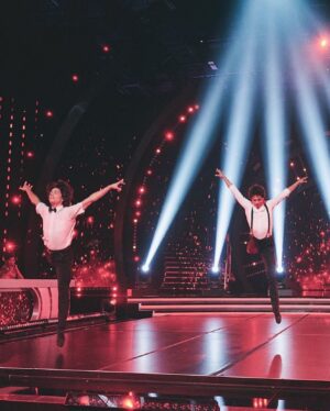 Isaac Hernández Instagram - @miraquienbaila #MyWay @kekelindo @univision #MiraQuienBaila