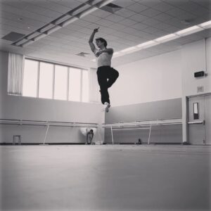 Isaac Hernández Instagram - @sfballet #SFBNutcracker 16th 7pm. 19th 7pm. 24th 11am. 28th 7pm. With @sashadesola