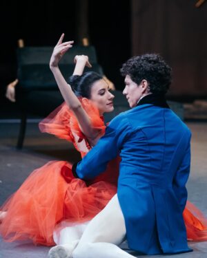 Isaac Hernández Instagram - Marguerite and Armand.
La última vez que este ballet se bailó aquí en SF lo báilalo el cast original- Nureyev y Margot Fonteyn-. Esta temporada tuvimos el privilegio de bailarlo nuevamente @sfwarmemorial @sfballet y yo tuve el gusto de bailarlo con @jasminejimison ©️ San Francisco Ballet by Lindsey Rallo #sfballet #sanfrancisco #sanfranciscoballet