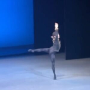 Isaac Hernández Instagram - Last night @sfballet #OpeningNightGala #sfballet music is by @sfballetorch conducted by our wonderful music director @martinwestsf el video es de @adelareguera #ballet #balletdancer #sanfranciscoballet #sanfrancisco