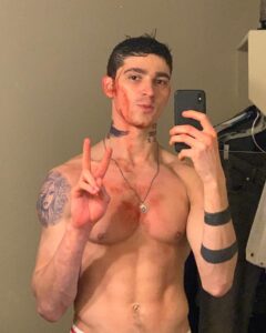 Actor Isaac Powell HD Instagram Photos and Wallpapers October 2021