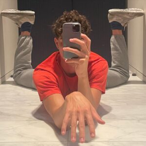 Isaac Powell Instagram - messy lil d*mp just to say hey 👹‼️