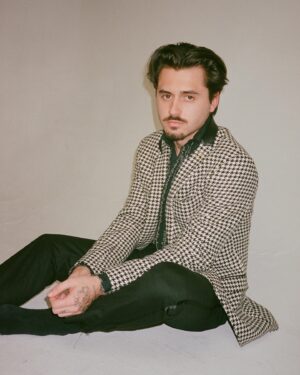 Isaak Presley Instagram - it’s been a long day
and the sight of your movements is soothing
as you sway 
the stillness within me gets moving