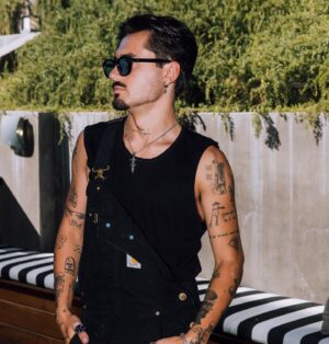 Isaak Presley Instagram - life takes a turn & tables do too
i no longer need a table for two

i’m a painting of myself with a brush held by your hand
wanted to change the world but all you did was change a man