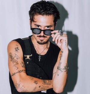 Isaak Presley Instagram - life takes a turn & tables do too
i no longer need a table for two

i’m a painting of myself with a brush held by your hand
wanted to change the world but all you did was change a man